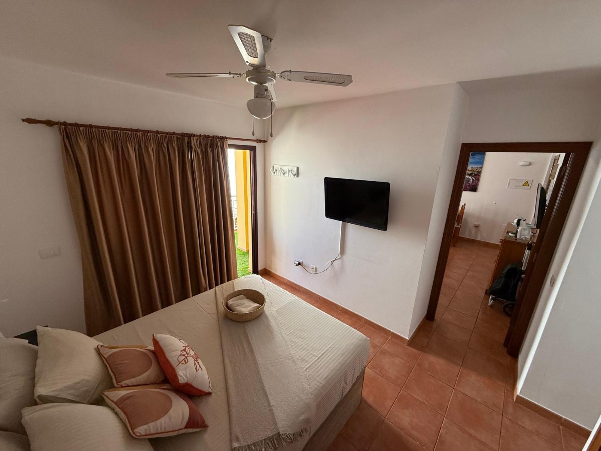 Apartamento Brisas Del Sur - Oasis Tenerife Sur Playa San Juan Exterior foto